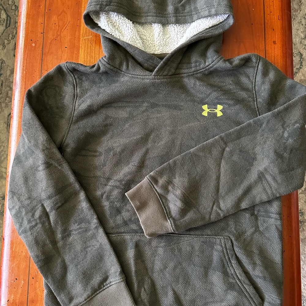 Under Armour Boys M Green Hoodie